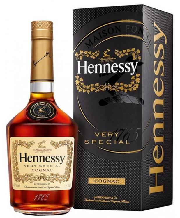 Henessy Very Special Cognac Brandy-700x850.jpg