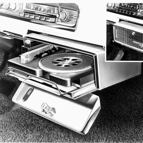 1959_cadillac_eldorado_philips_auto_mignon_car_vinyl_record_player2.jpg.fa7512baea3bcb6fe864eabd1a5cc5bb.jpg