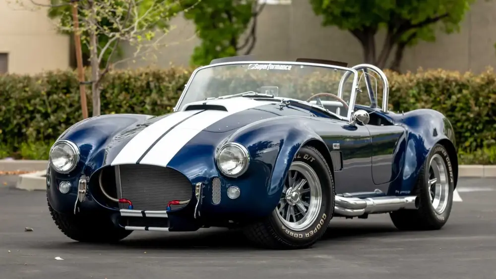 shelby-cobra-427-used-in-ford-v-ferrari-filming.webp